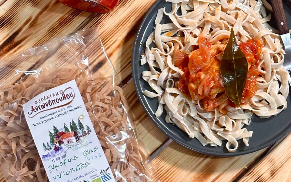 Κόκορας με χυλοπίτες ζέας